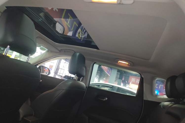 Used Jeep Compass 2017 200T Automatic Family Edition
