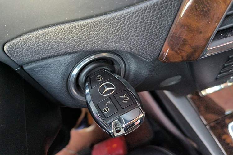 Used Mercedes-Benz C-Class 2013 C 260 Elegant Grand Edition
