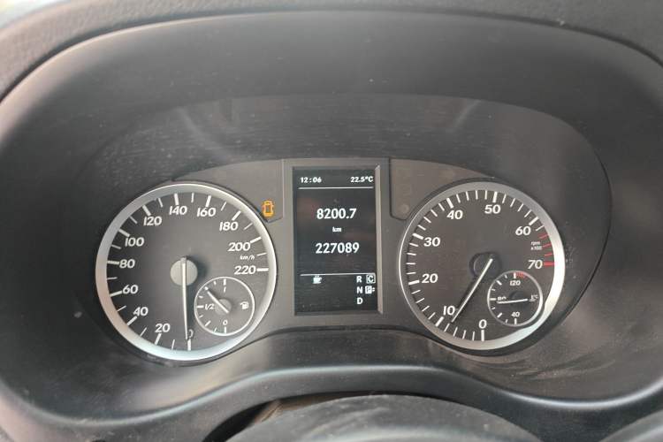 Used Mercedes-Benz Vito 2016 2.0T Elite Edition Instrument Cluster
