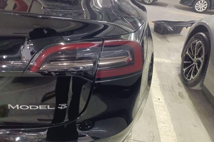 Used Tesla Model 3 2022 Rear-Wheel-Drive Version Exterior 3