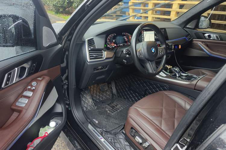 Used BMW X5 2022 xDrive 40Li M Sport Package
