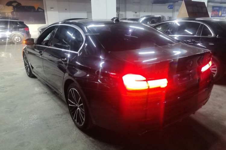 Used BMW 5 Series 2021 530Li xDrive M Sport Package Rear Left 45 Deg