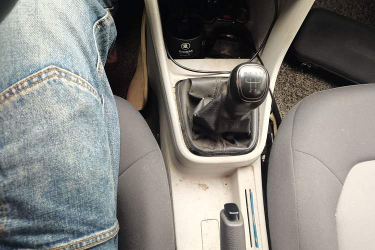 Used Skoda Rapid 2015 1.6L Manual Le Xuan Model