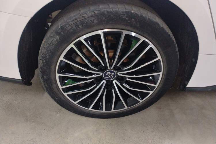 Used BYD Han 2020 DM Four-Wheel Drive Performance Edition Prestige Model Right Rear Wheel Hub