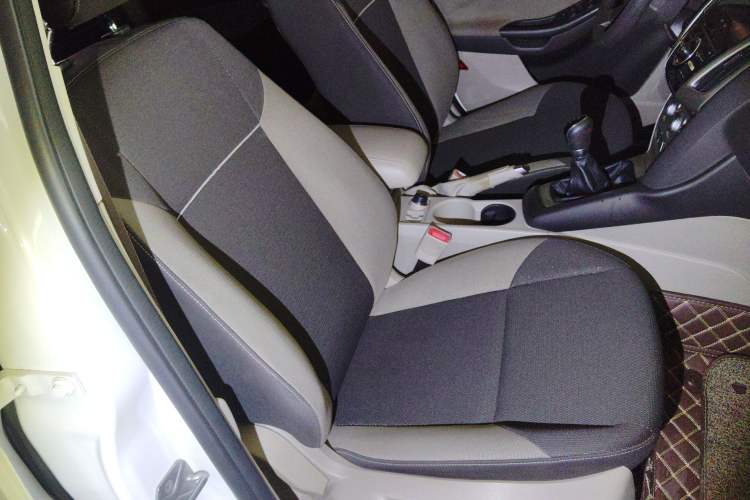 Used Ford Focus 2012 Sedan 1.6L Manual Comfort Model