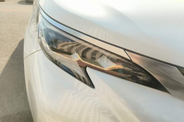 Used Toyota Granvia 2024 2.5L Hybrid Luxury Edition
