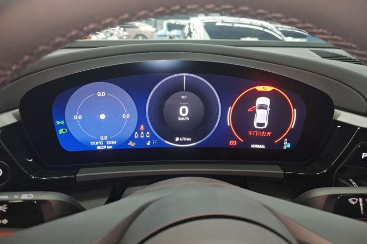 Used Porsche Macan 2024 Macan Long Range Edition
