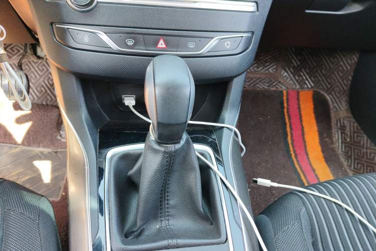 Used Peugeot 408 2018 Revised 350THP Automatic Luxury Edition Gear Lever