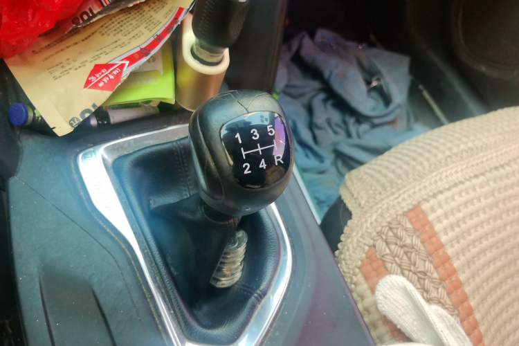 Used GAC Trumpchi GS4 2017 235T Manual Two-Wheel Drive Luxury Edition Gear Lever