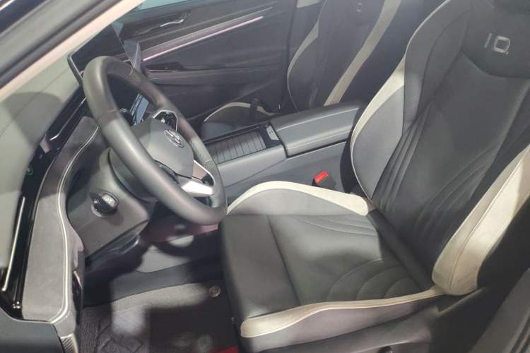 Used Volkswagen ID.7 VIZZION 2024 PRO Model Left Front Seat