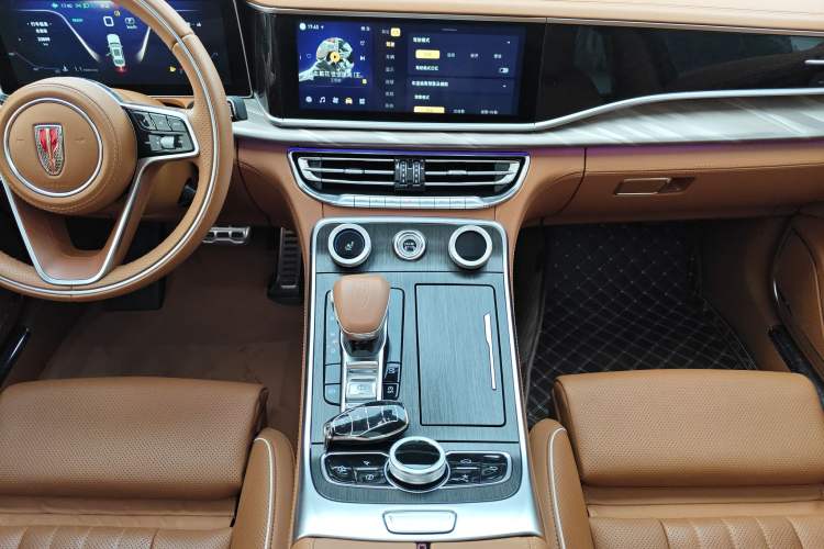 Used Hongqi H9 2023 2.0T Smart Connect Flagship Edition Audio And AC Panel