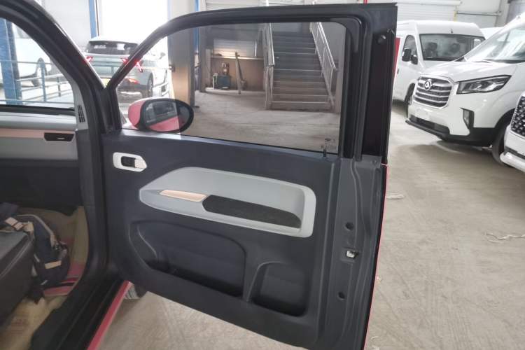 Used Chery New Energy QQ Ice Cream 2022 120km Conical Shape Lithium Iron Phosphate