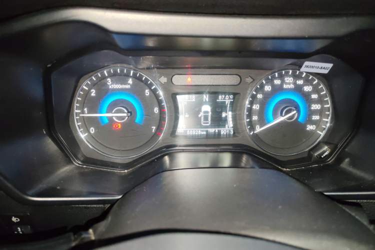 Used Dongfeng Fengon 580 2016 Revised Version 1.5T CVT Comfort Edition Instrument Cluster