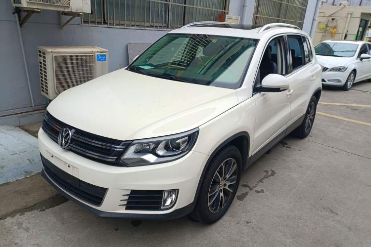 Used Volkswagen Tiguan 2015 1.8TSI Automatic All-Wheel-Drive Luxury Model
