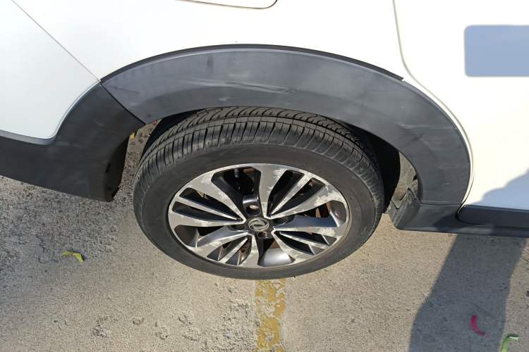 Used Dongfeng Aeolus AX3 2016 1.5L Automatic Zunku Model