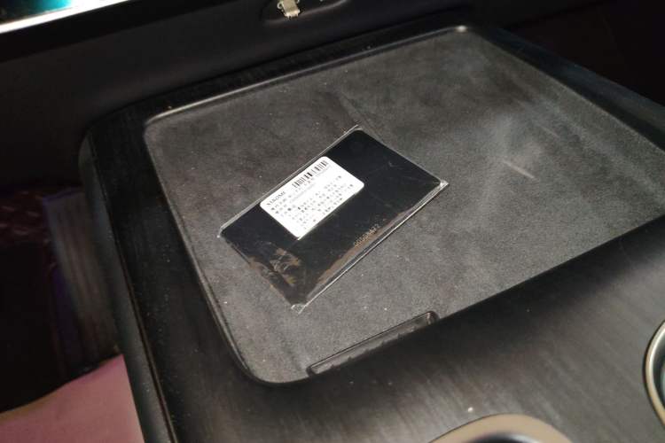 Used Xiaomi Auto SU7 2024 Rear-Drive Ultra-Long Range Advanced Pro-Level Intelligent Driving Version Interior 1