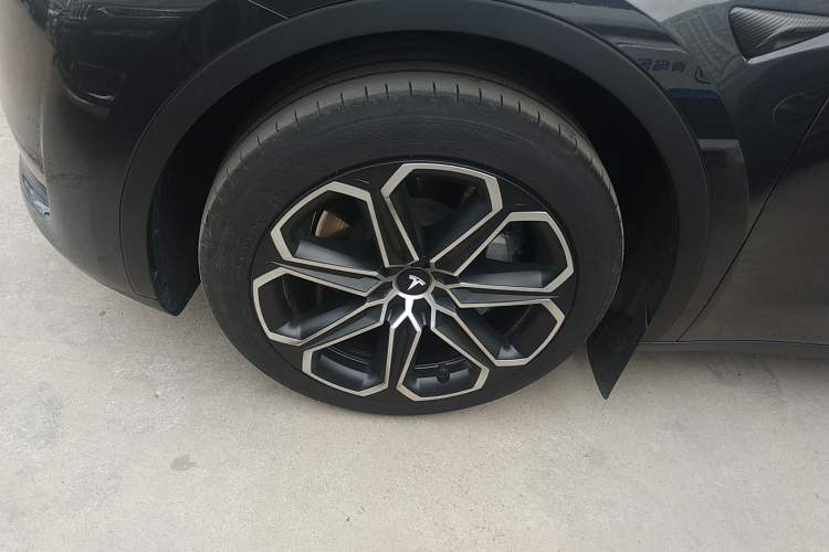 Used Tesla Model Y 2024 Rear-Wheel-Drive Version
