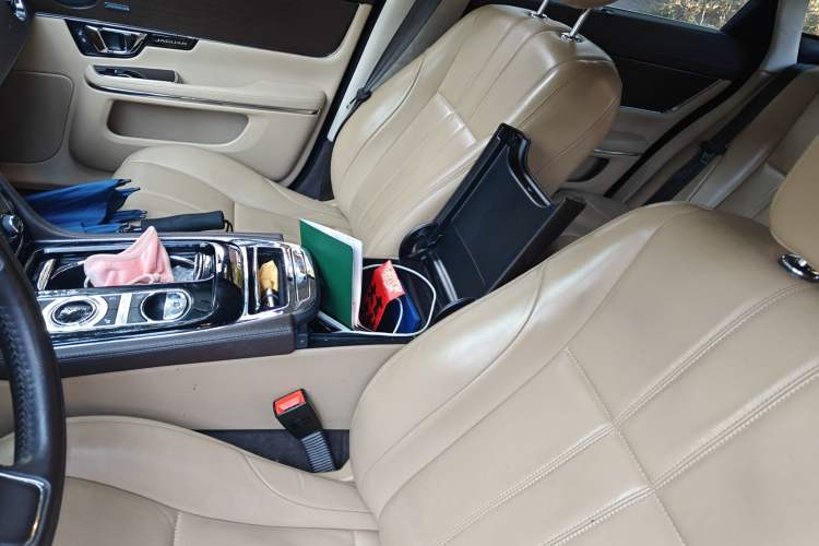 Used Jaguar XJ 2015 XJL 3.0 SC Elegant Business 80th Anniversary Limited Edition Left Front Seat