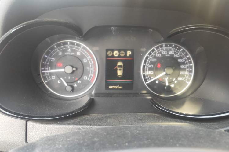 Used Dongfeng Fengdu MX5 2016 2.0L Automatic Flagship Edition