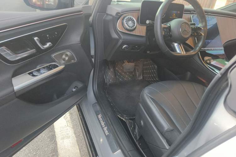 Used Mercedes-Benz EQE 2022 350 Luxury Edition