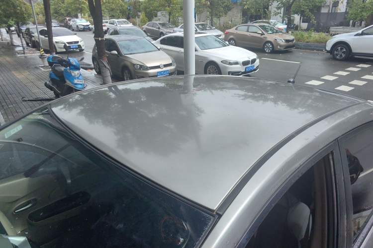 Used Venucia D50 2013 1.6L Automatic Fashion Edition