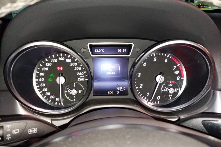 Used Mercedes-Benz M-Class 2014 ML 320 4MATIC
