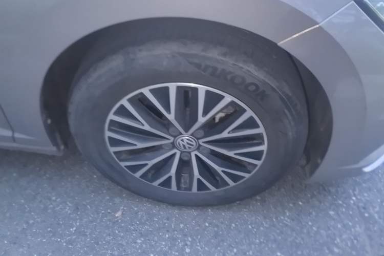 Used Volkswagen Sagitar 2019 280TSI DSG Comfort Version China VI Standard Right Front Wheel Hub