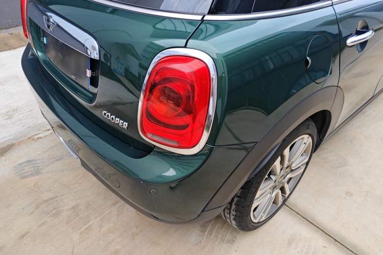 Used MINI MINI 2016 1.5T COOPER SEVEN Five-Door Edition