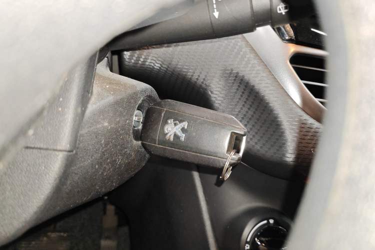 Used Peugeot 2008 2014 1.6L Automatic Trend Edition Interior 1