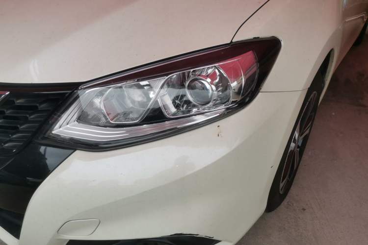 Used Nissan Tiida 2019 1.6L CVT Smart Drive Version China VI Standard Left Front Headlight