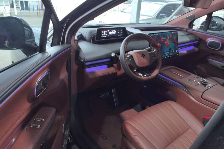 Used Hyptec HL 2025 700 Ultra Six-Seater All-Wheel-Drive LiDAR Version
