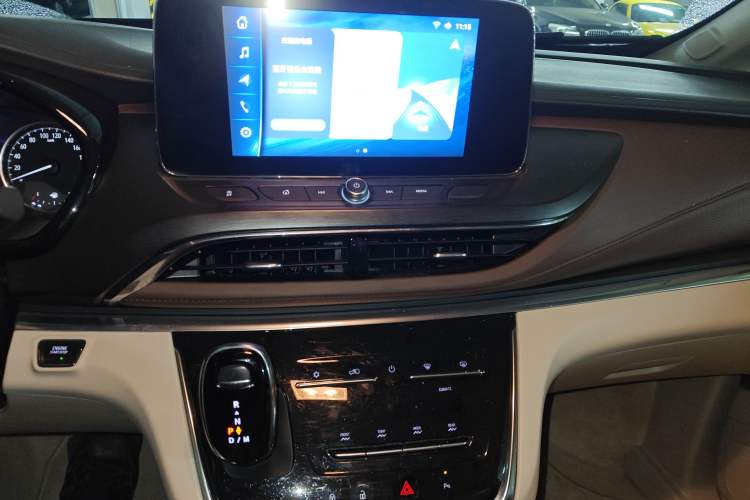 Used Buick GL8 2023 Land Executive Class Comfort Model