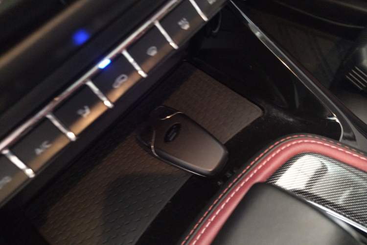 Used Oshan X5 2021 Revised Version 1.5T DCT Luxury Edition