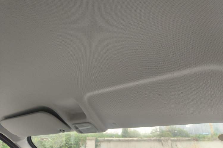 Used Wuling Yangguang 2024 300km Range Practical Window-Sealed Version 60kW
