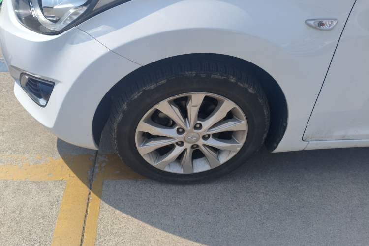 Used Hyundai Elantra (5th Generation / Langdong) 2016 1.6L Automatic Smart Version
