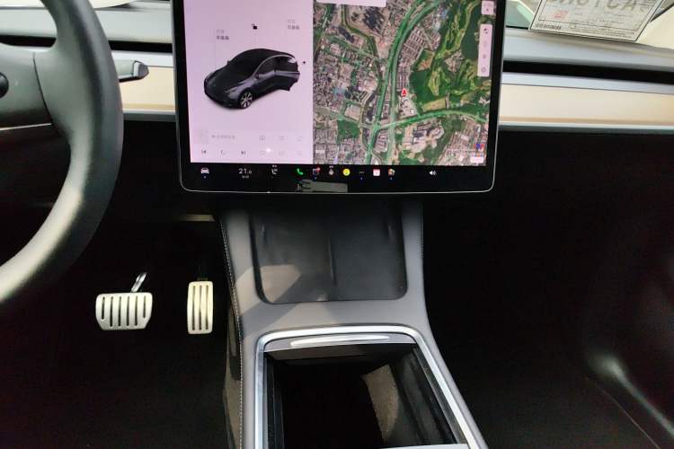 Used Tesla Model Y 2021 Long-Range All-Wheel-Drive Version Audio And AC Panel