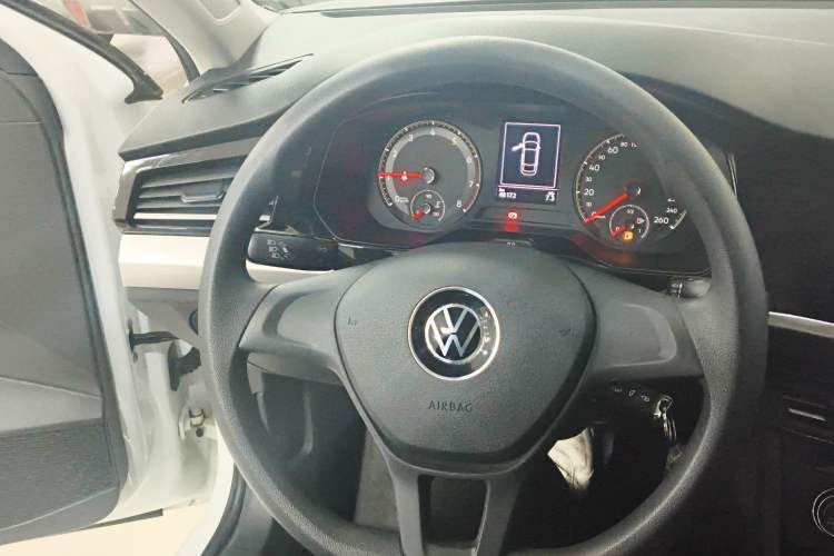 Used Volkswagen Bora 2021 1.5L Automatic Fashionable Smart Connectivity Version Steering Wheel
