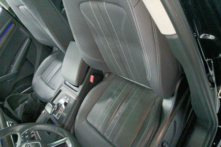 Used Audi Q5L 2022 Updated Version 40T Luxury Elegant Edition
