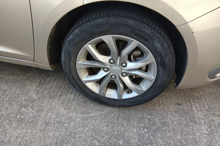 Used Geely Auto Emgrand GL 2017 1.8L Manual Elite Model Right Front Wheel Hub