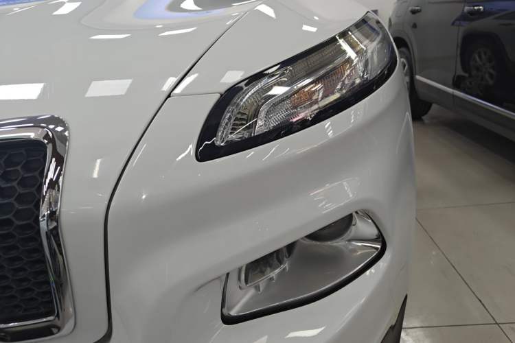 Used Jeep Cherokee 2016 2.4L Professional Edition
