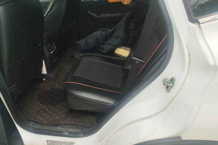 Used Roewe RX5 2018 20T Two-Wheel Drive Manual Flagship Edition Left Rear Seat