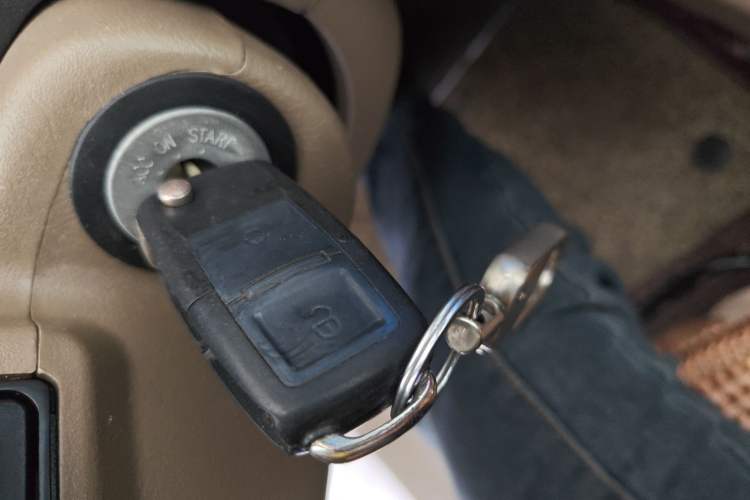 Used Hyundai Tucson 2009 2.0L Automatic Two-Wheel Drive with Sunroof