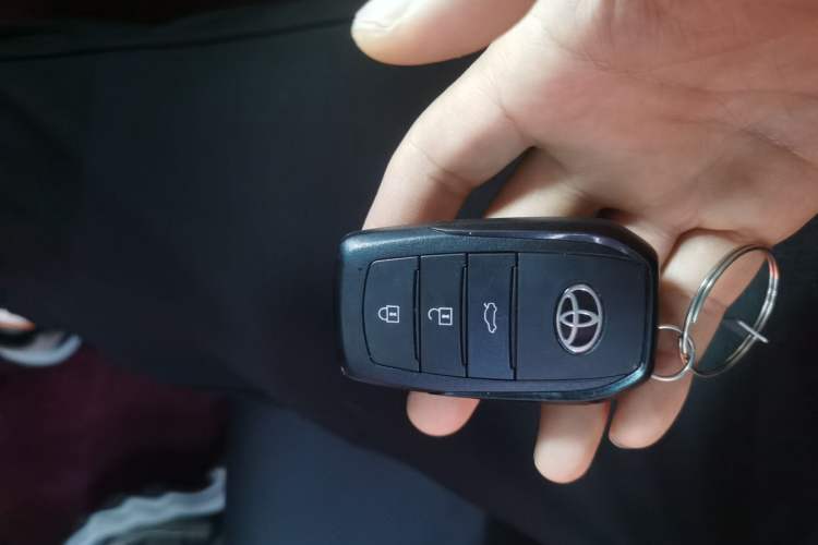 Used Toyota Camry 2026 Model Dual-Engine 2.0HSE Sport Lite Edition Vehicle Key