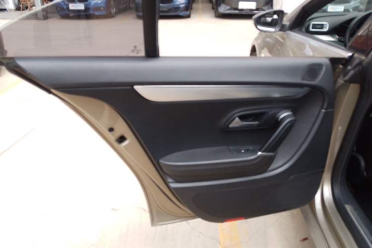 Used Volkswagen FAW-Volkswagen CC 2016 1.8TSI Prestige Model