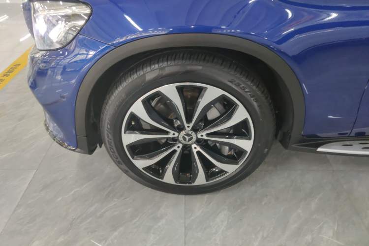 Used Mercedes-Benz GLC Coupe 2017 GLC 260 4MATIC Coupe SUV Left Front Wheel Hub