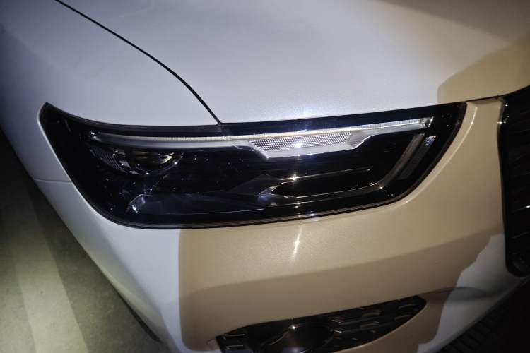 Used Haval H6 2017 Red Label 2.0T Automatic Two-Wheel Drive ZhiShang Model