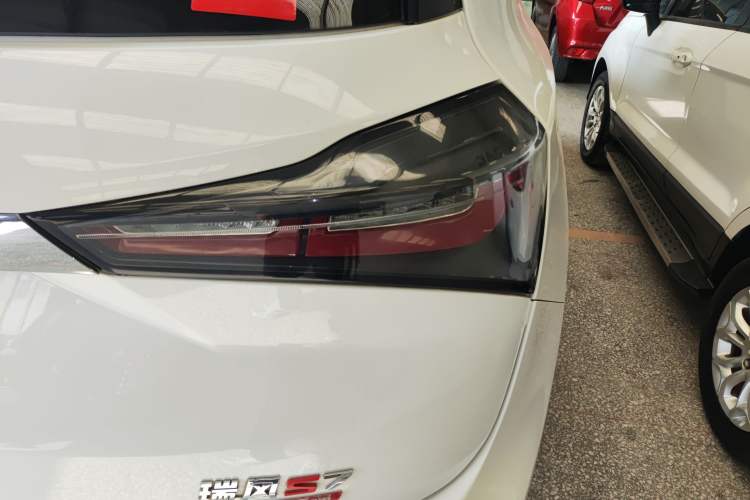 Used JAC Group Refine S7 2017 1.5T Automatic Luxury Model Right Rear Taillight