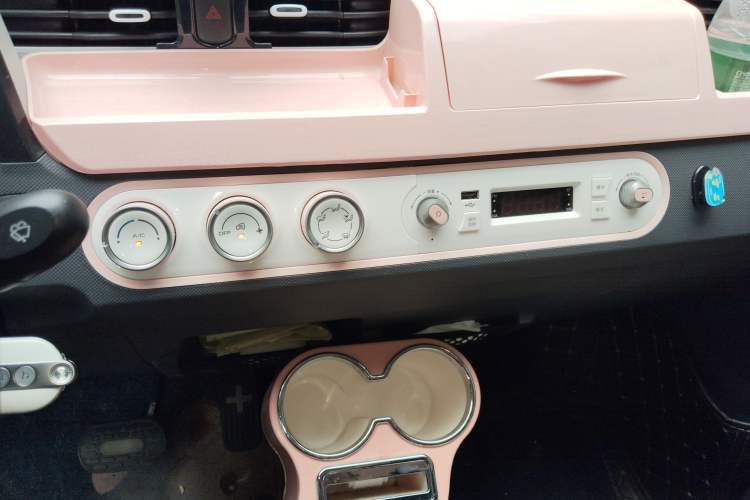 Used Wuling Hongguang MINIEV 2022 Macaron Premium Model – Lithium Ternary Battery
