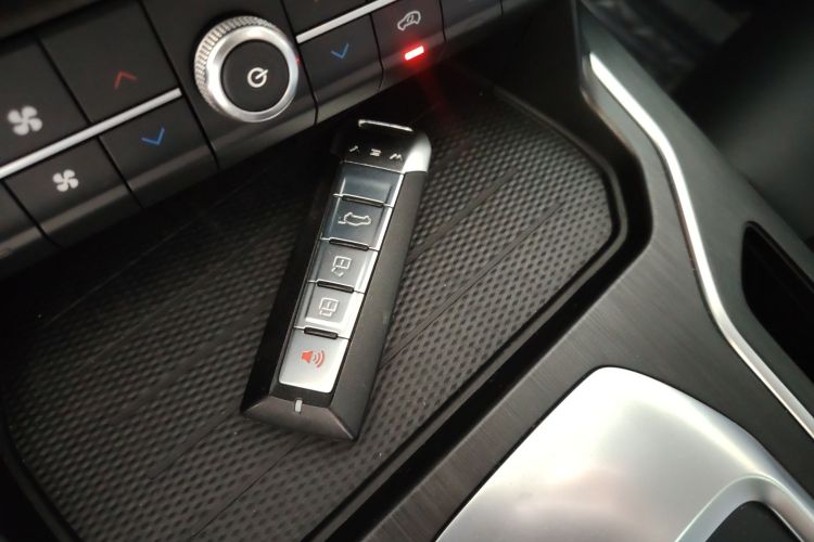 Used Wey VV5 2020 1.5T Two-Wheel Drive Color Pioneer