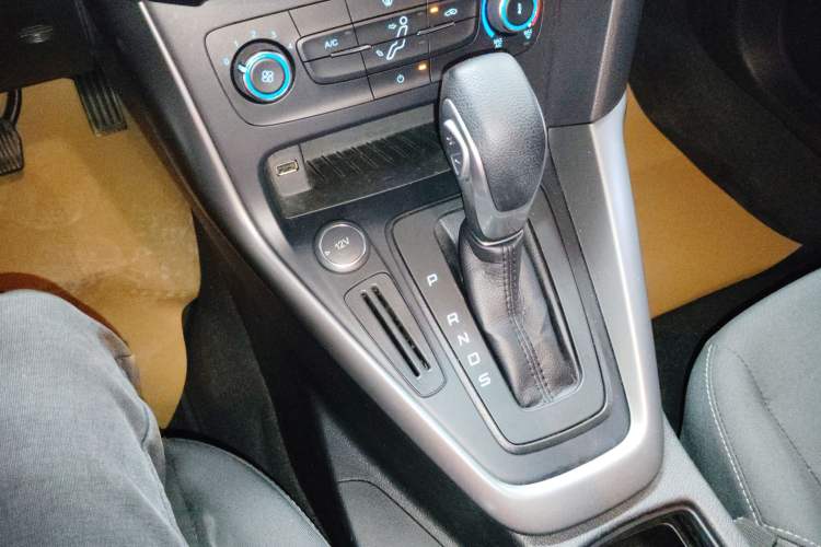 Used Ford Focus 2017 Hatchback 1.6L Automatic Comfort Plus SmartDrive Edition
